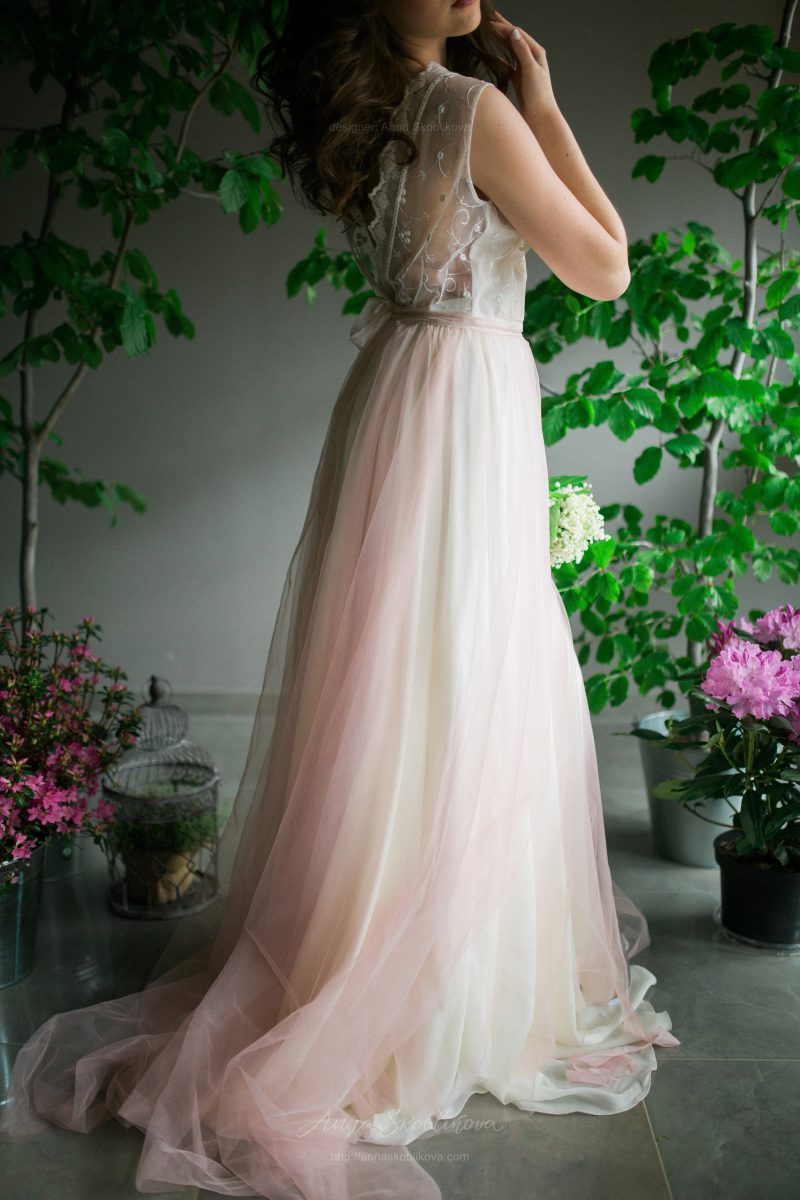 Нежное и невесомое платье из кружева и тюля от Anna Skoblikova