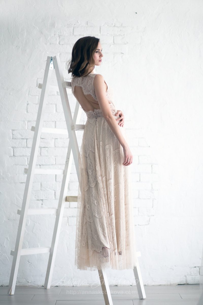 Trapeze Silhouette Wedding Dress by Anna Skoblikova
