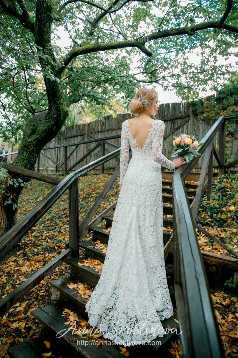 Lace wedding dress with V back by Anna Skoblikova