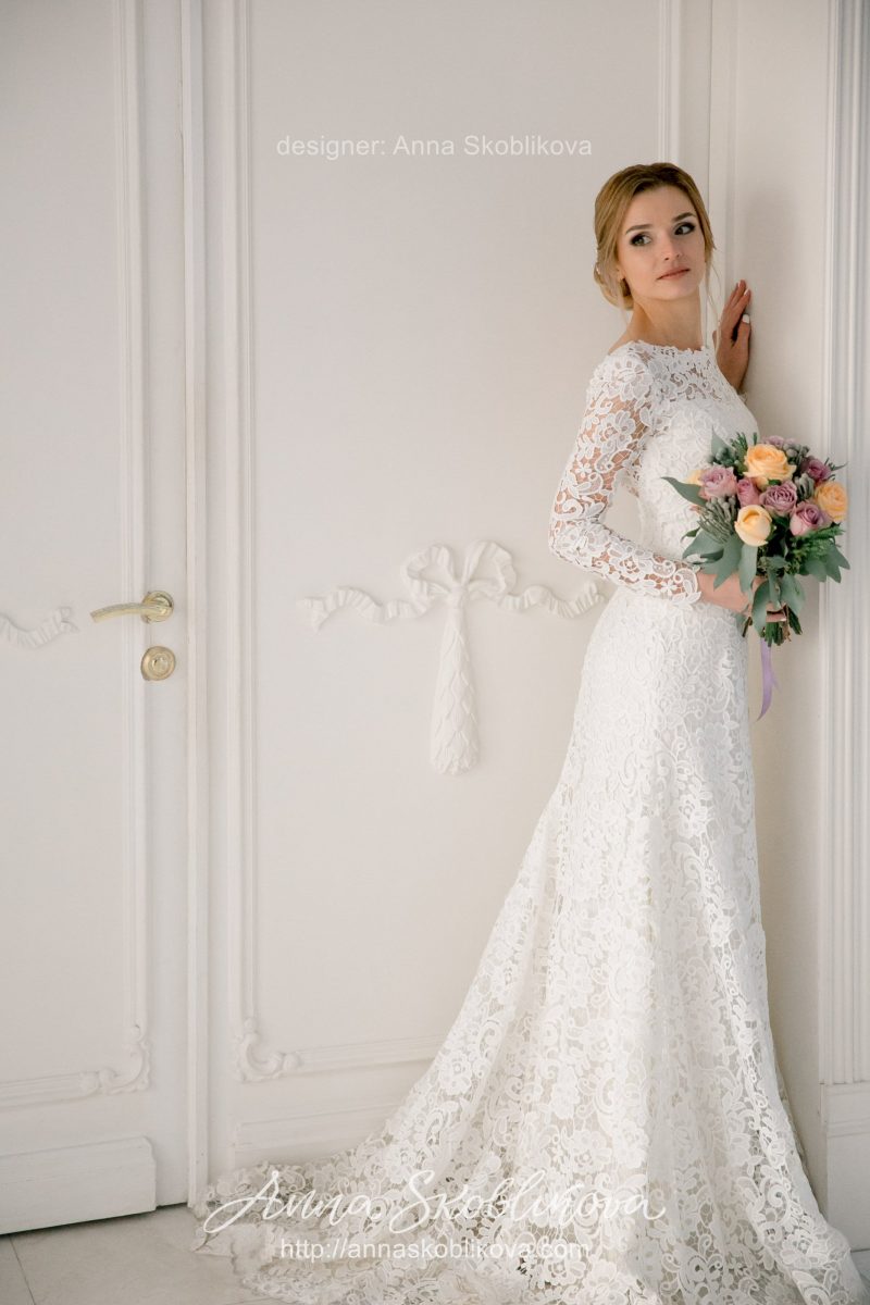 Lace wedding dress with V back by Anna Skoblikova
