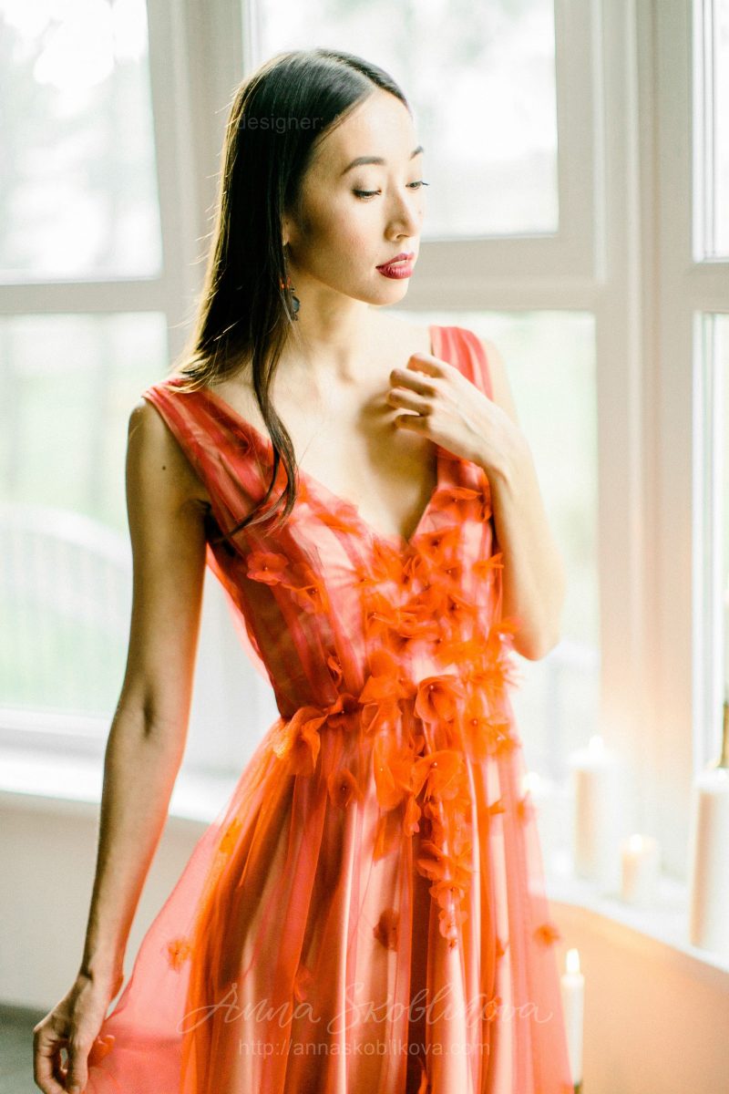 Offbeat Red and White wedding dress by Anna Skoblikova