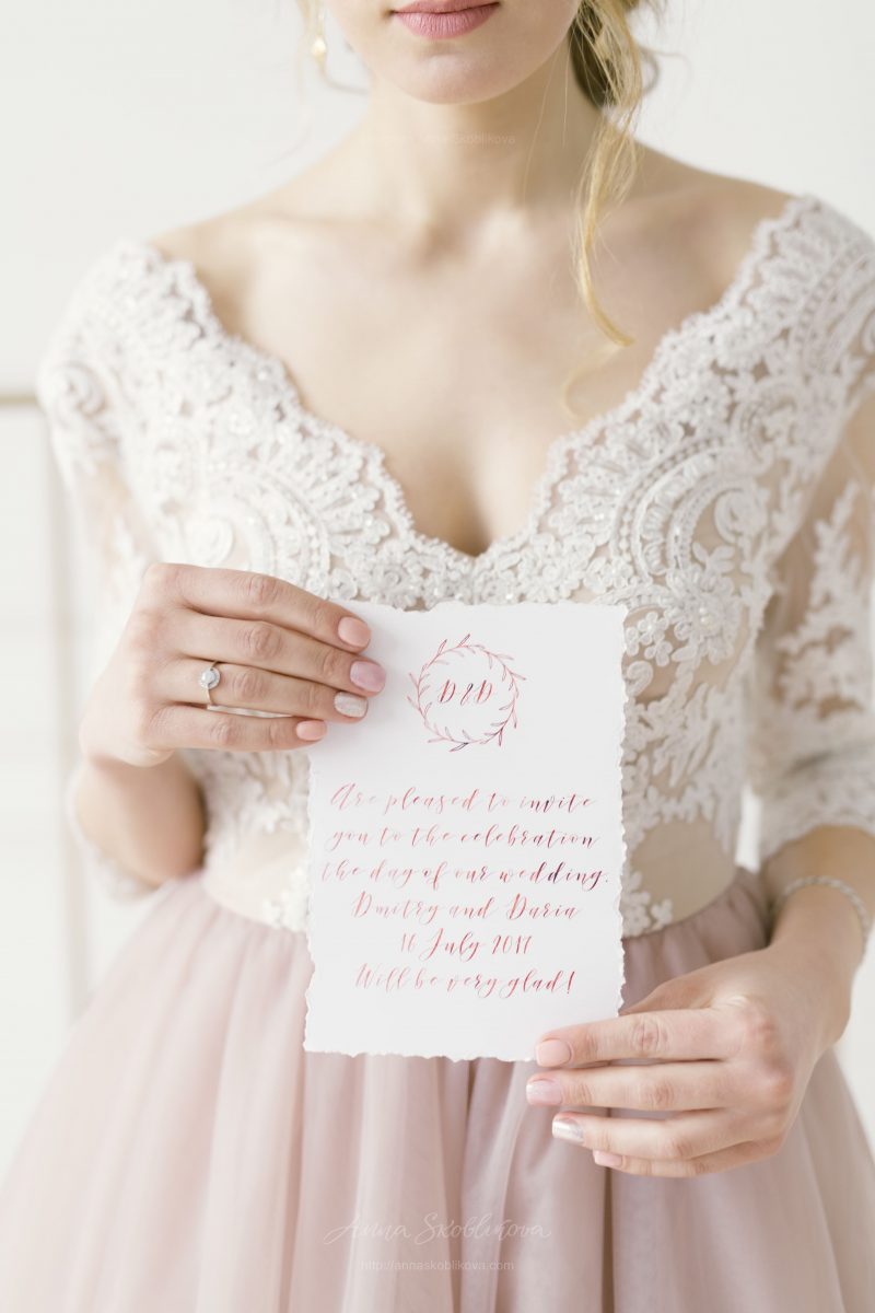 Свадебное платье с юбкой и кружевным лифом от Anna Skoblikova