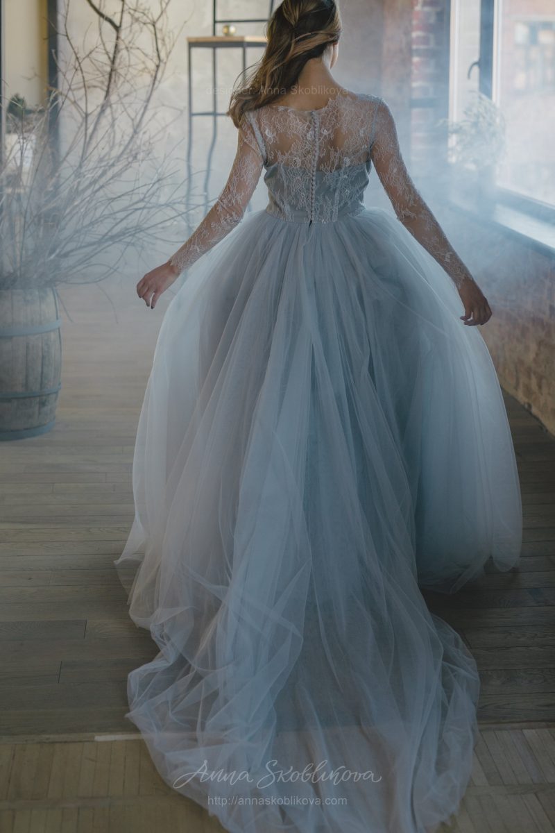 Cеро-голубое свадебное платье от Anna Skoblikova