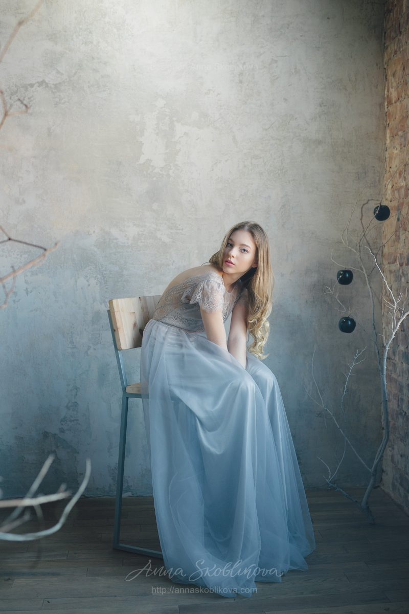 Grey wedding dress with fine lace waist by Anna Skoblikova