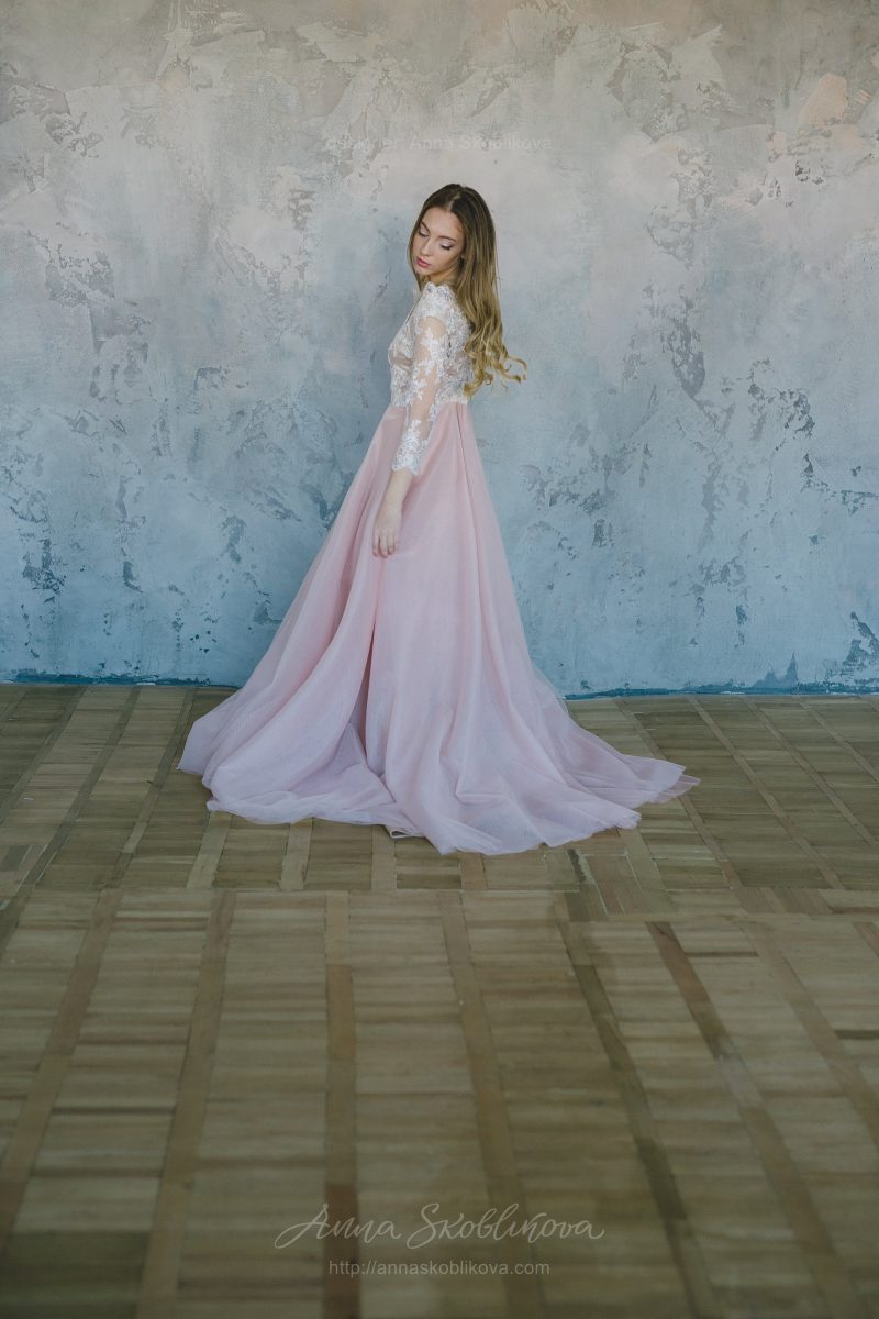 Свадебное платье из пудрового фатина от Anna Skoblikova