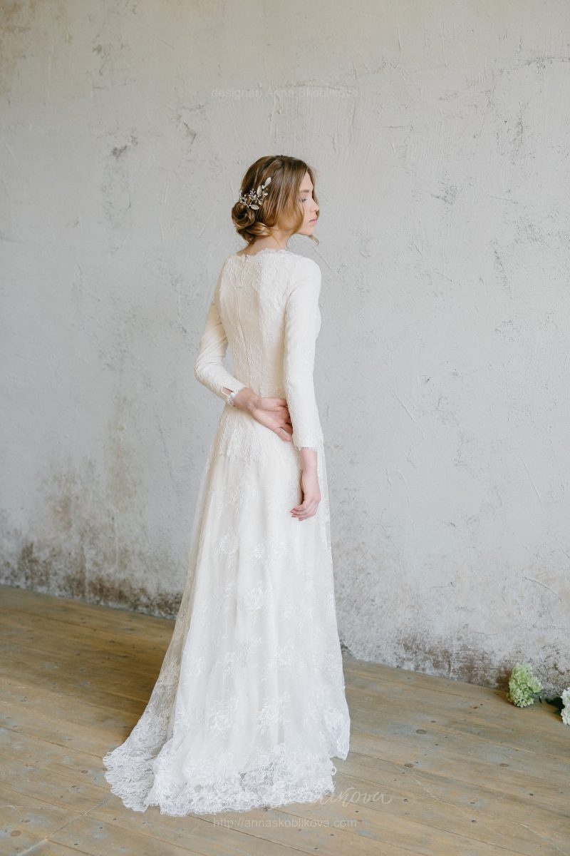 Роскошное зимнее свадебное платье из кружева c шелковой подкладкой и утеплено костюмной шерстью от Anna Skoblikova