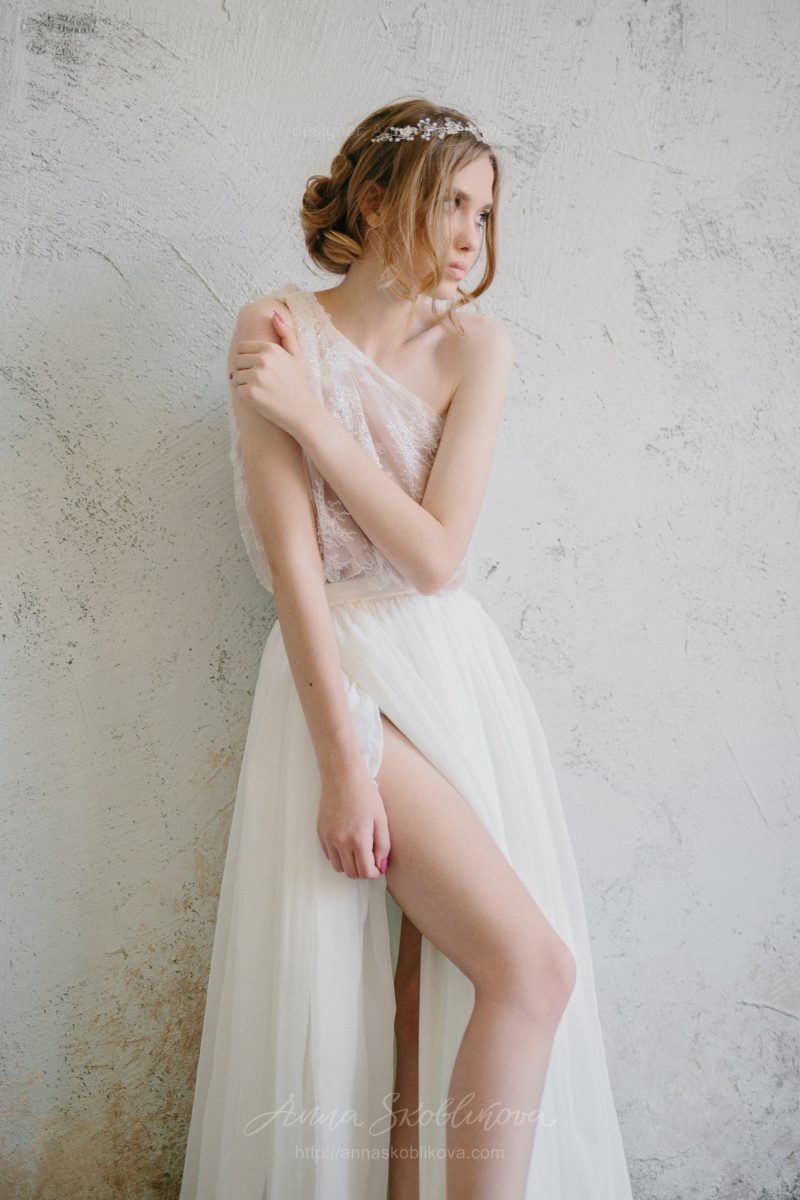 Свадебное платье из топа и юбки на запах от Anna Skoblikova