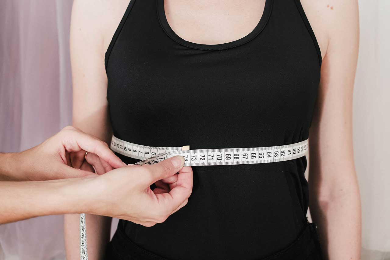 как измерить обхват груди одежды у женщин фото 19
