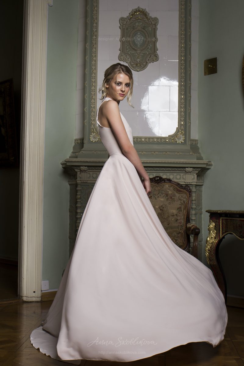 Yunona - An unusual design idea applied in a skirt makes a simple dress spectacular and feminine - Anna Skoblikova