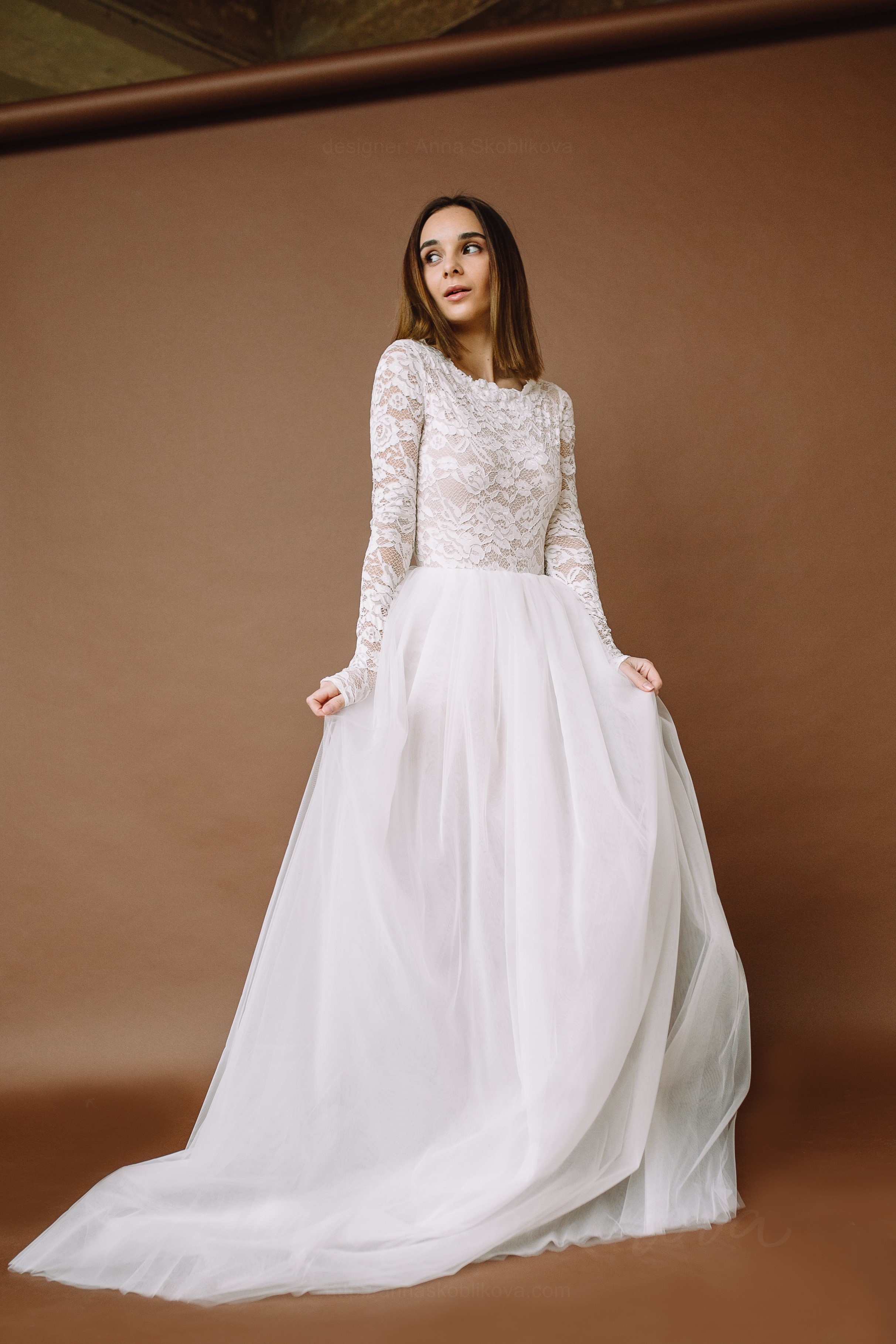 Свадебное платье состоящее из кружевного боди и легкой юбки \ Anna SKoblikova