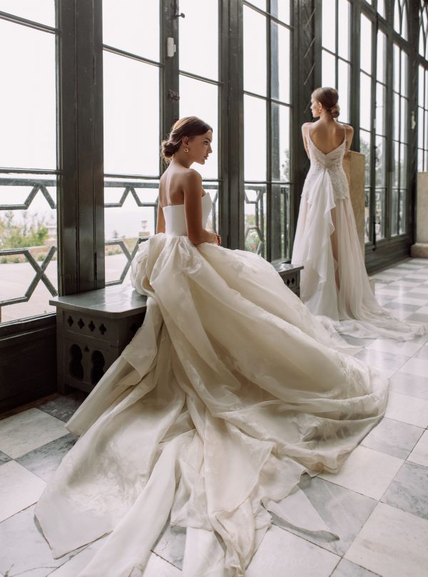 Evening & Wedding dresses made of Elastic Satin Fabric Material