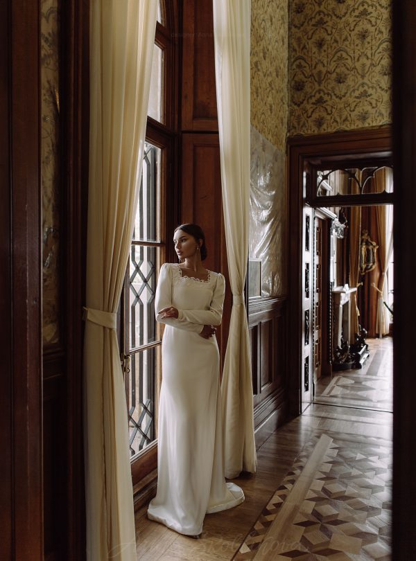 High neckline lace wedding dress with keyhole back - Vivienne | Wedding  Dresses & Evening Gowns by Anna Skoblikova