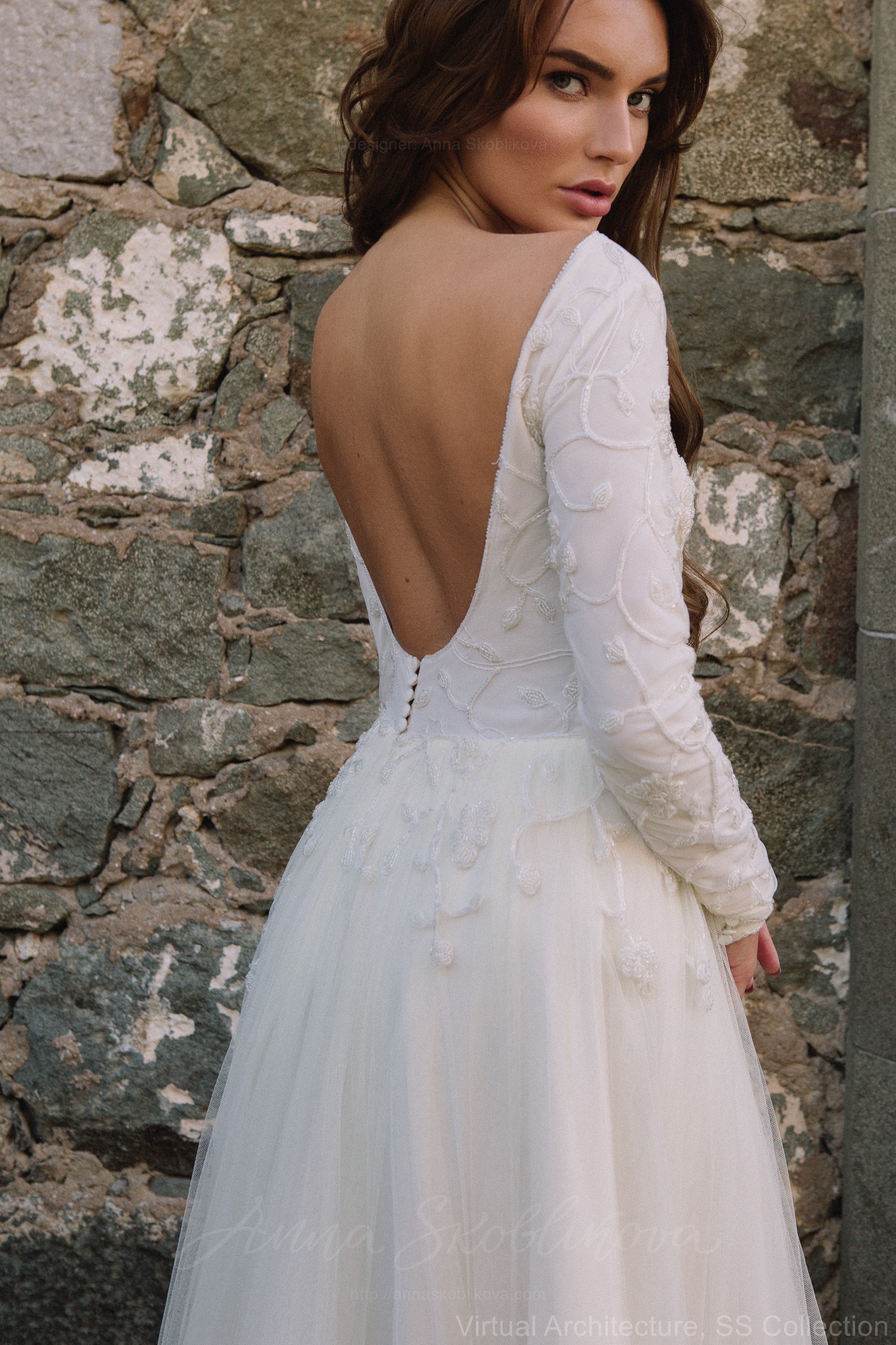 lace wedding dress open back sleeves