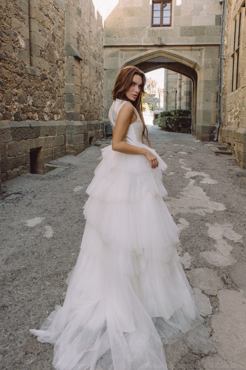 Sleeveless wedding dress - Jillian // Anna Skoblikova // 0191 // Photo 2