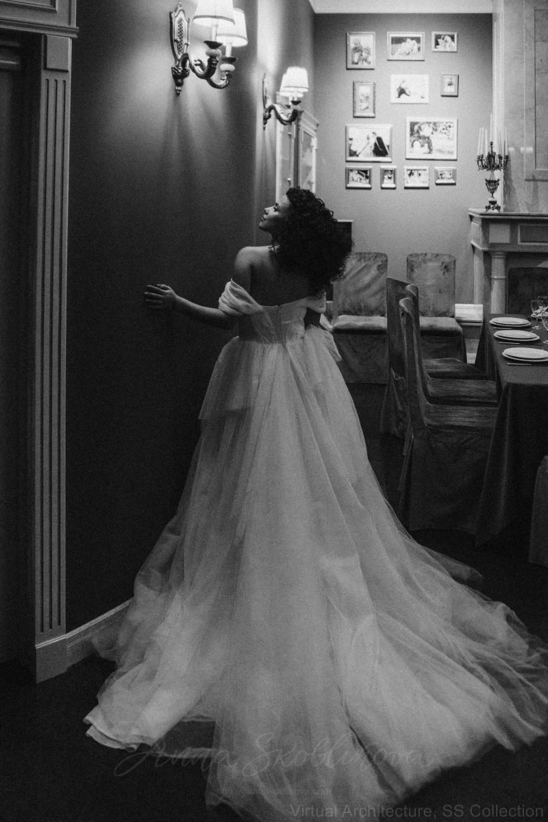 Свадебное платье с инкрустированным лифом - Whitney  Anna Skoblikova  0190 | Фото 2