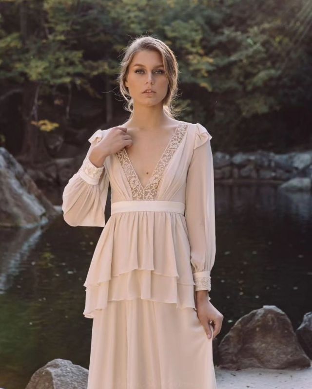 Long sleeve wedding dress with open back - Liliana